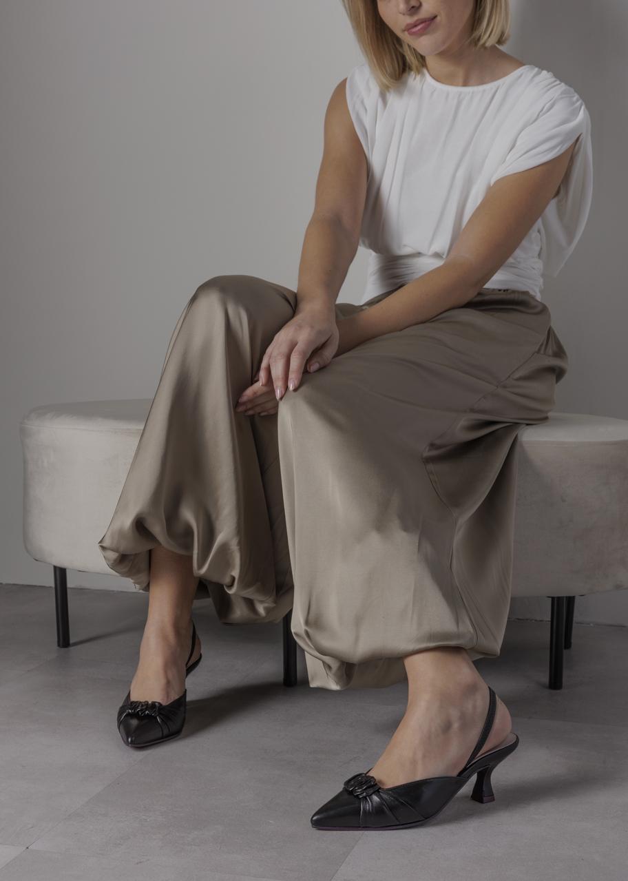 FIONA NEGRO ESENCIAL