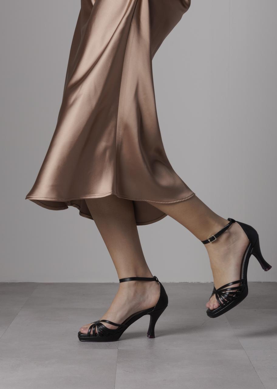 RANIA NEGRO ESENCIAL