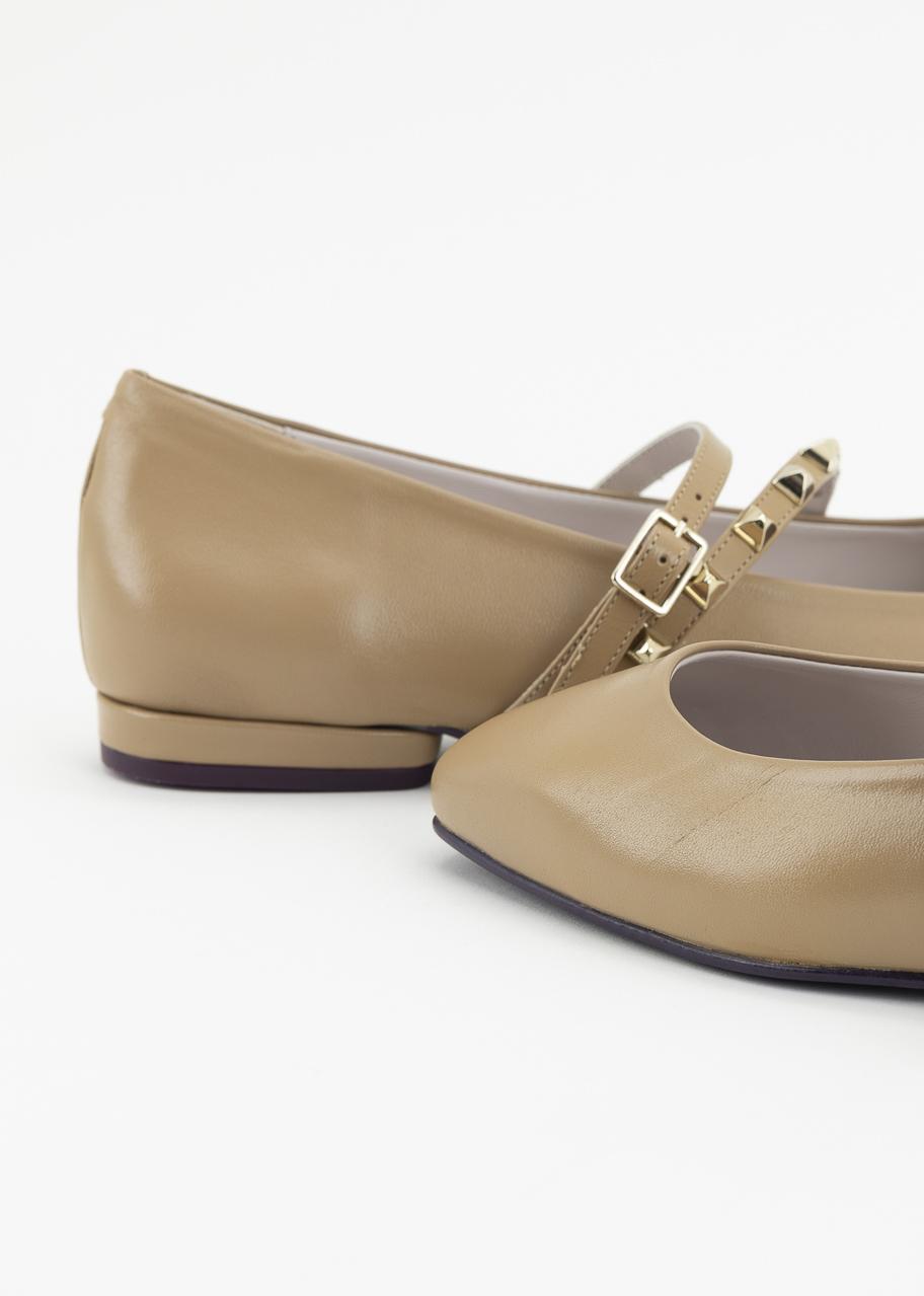 CLAUDIA CAMEL ESENCIAL