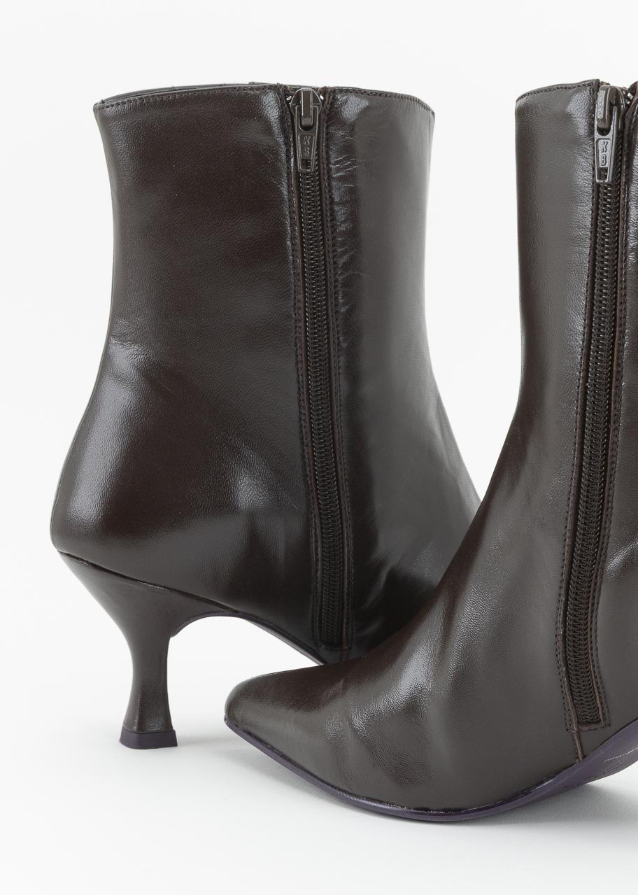 PETRA MARRÓN ESENCIAL