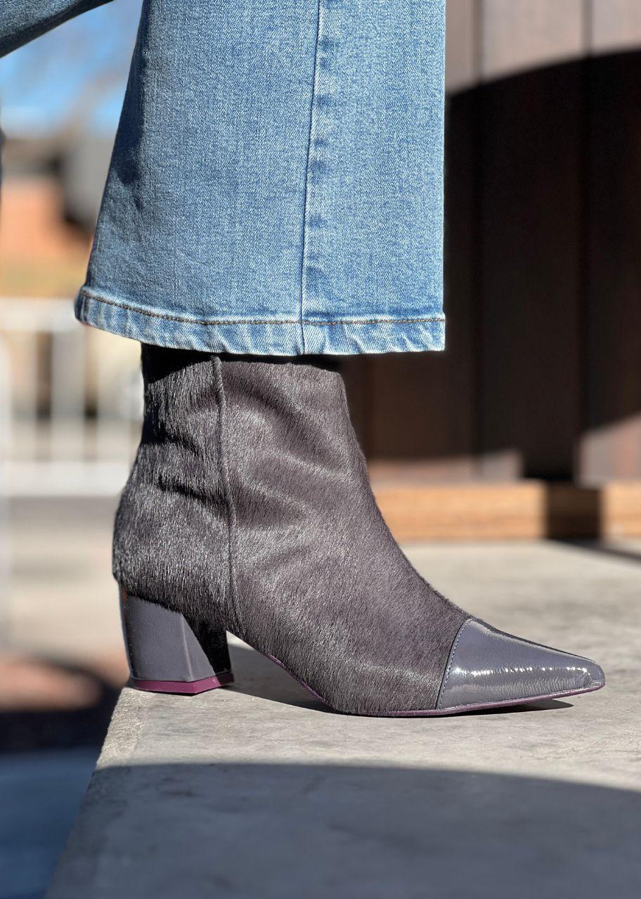 JIMENA GRIS CAVALLINO