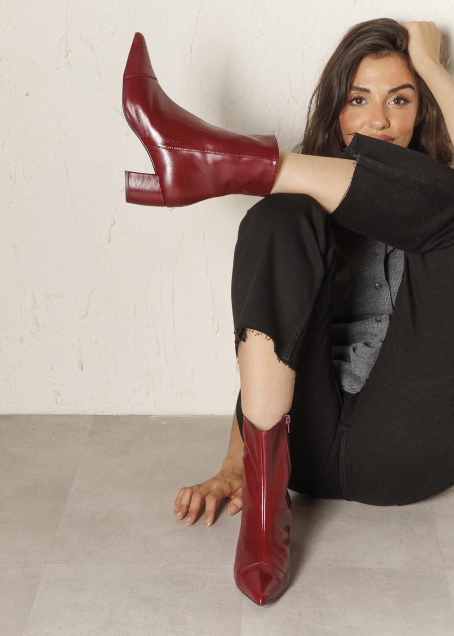 JIMENA BURDEOS ESENCIAL