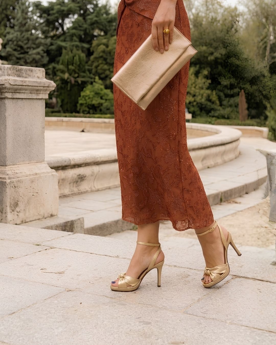 Cómo combinar zapatos y bolso: la guía para acertar en una boda, una fiesta o a diario