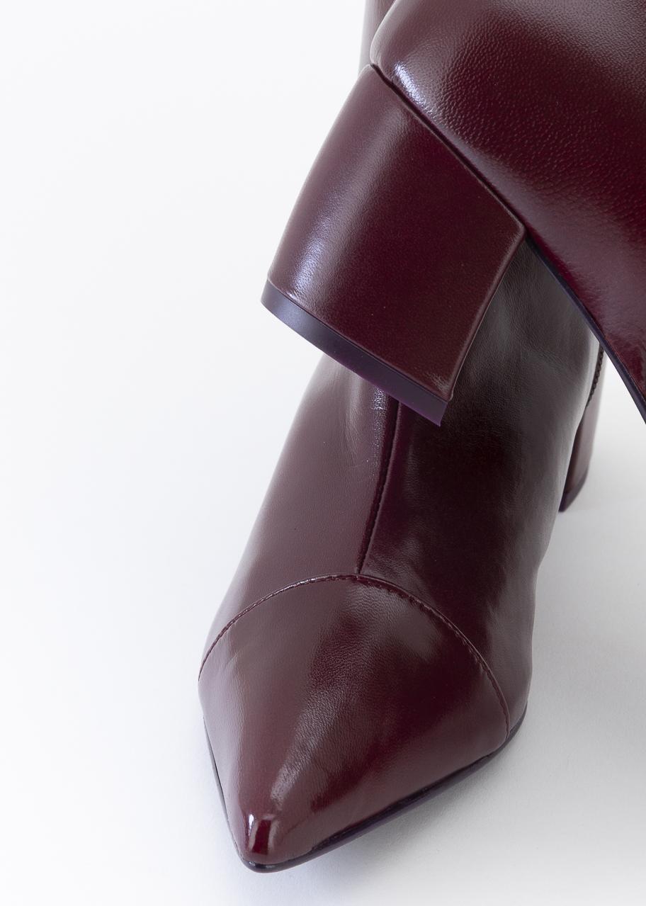 JIMENA BURDEOS ESENCIAL