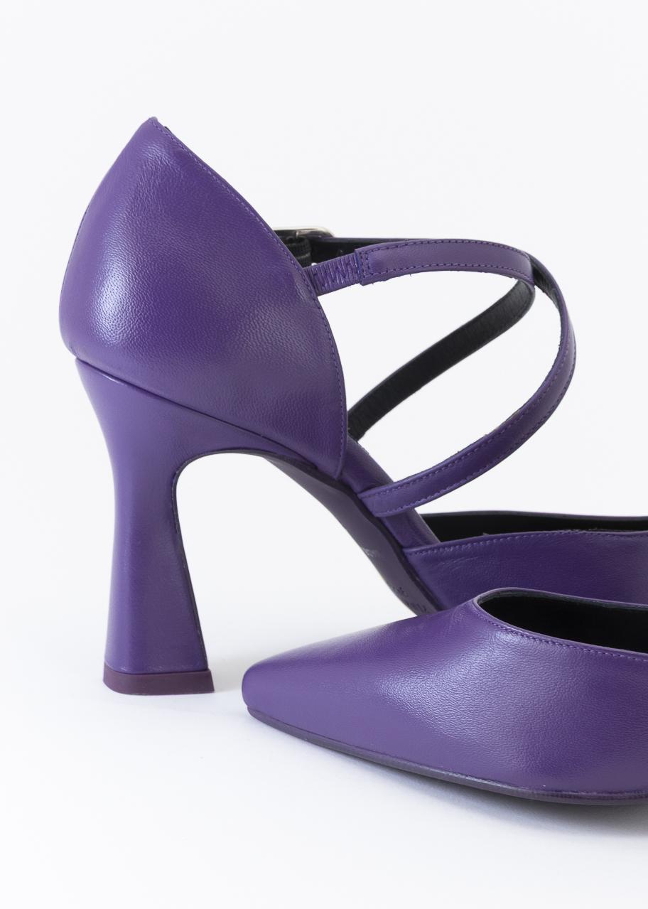 JULIA MORADO ESENCIAL