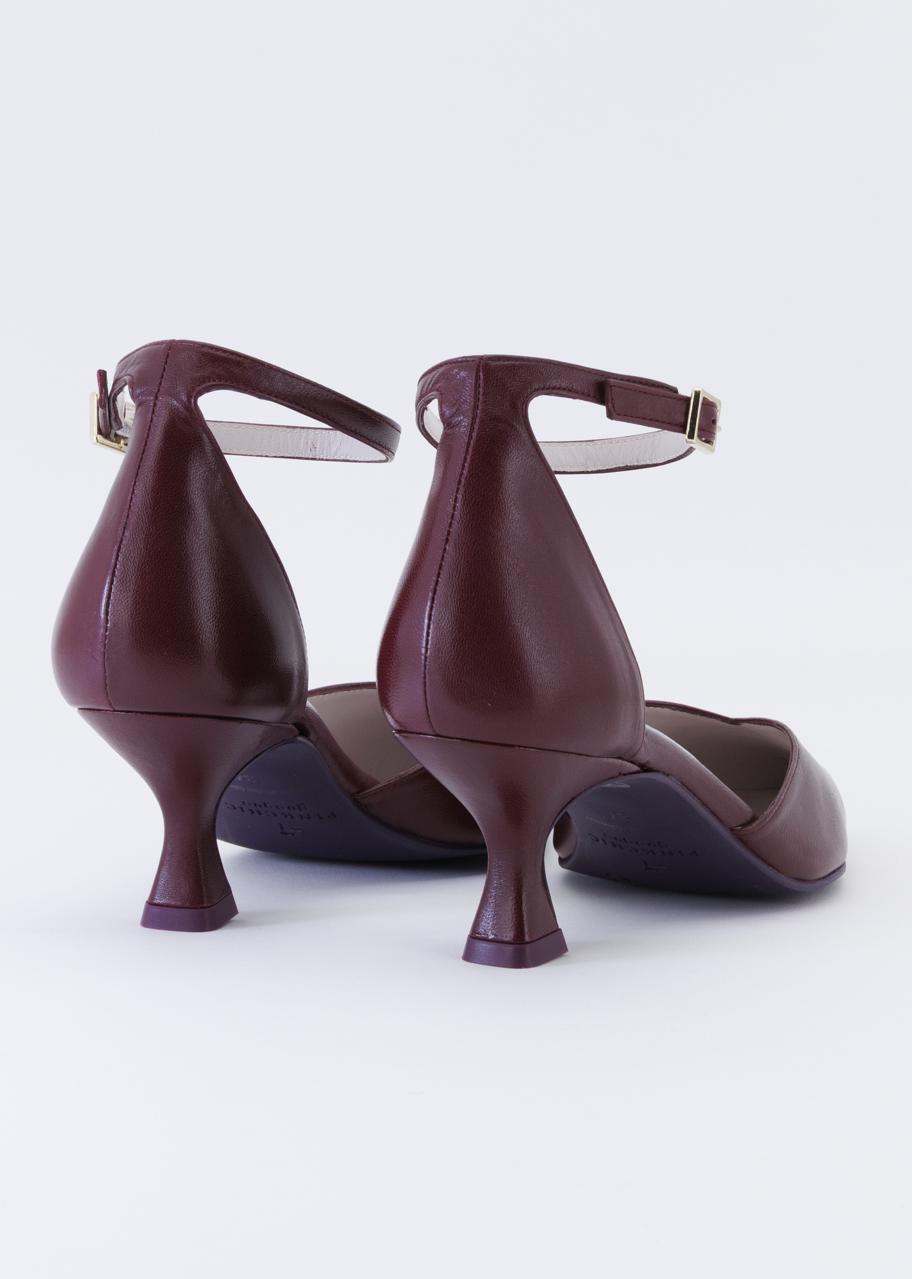 YAIZA BURDEOS ESENCIAL