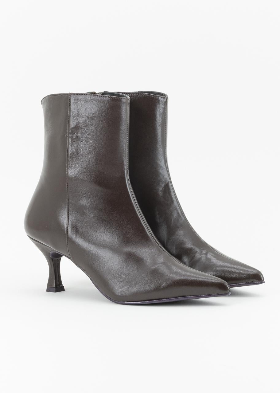 PETRA MARRÓN ESENCIAL