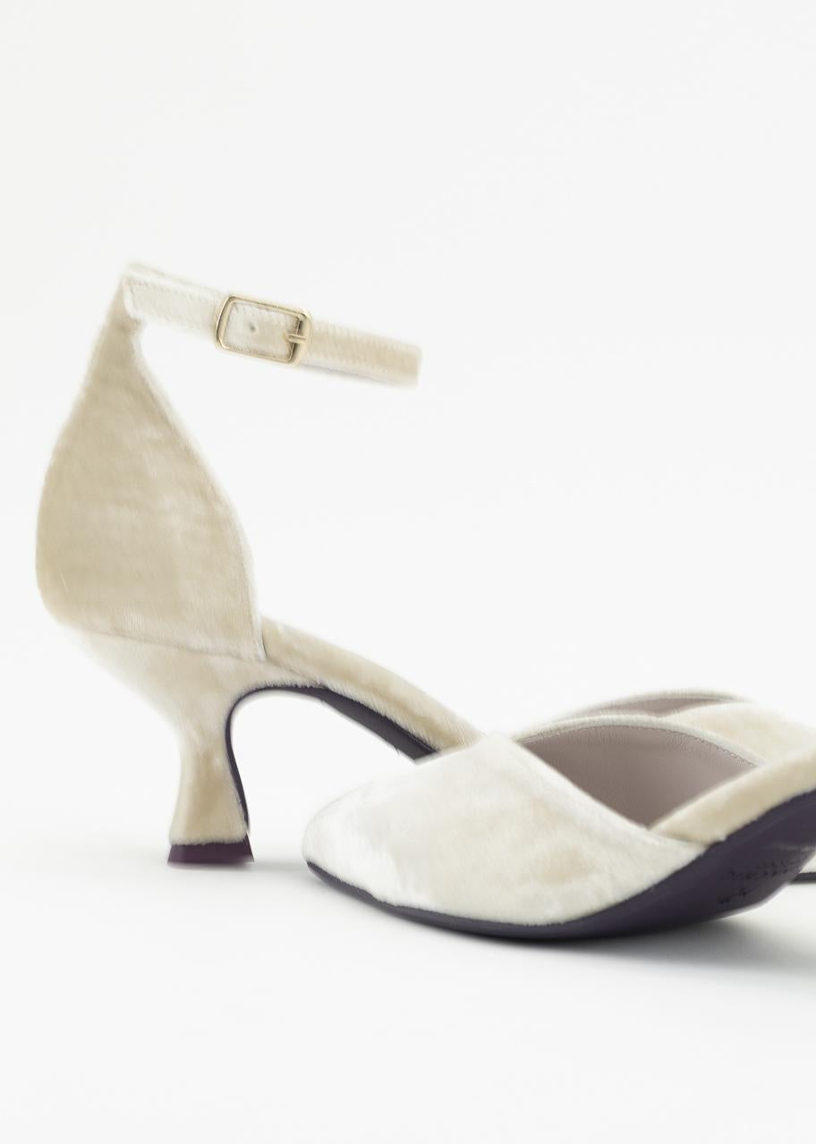 YAIZA BEIGE TERCIOPELO