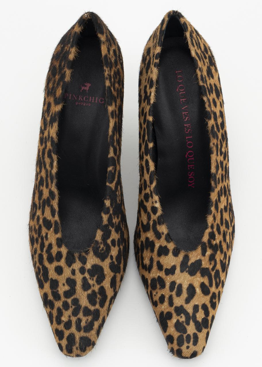 RENATA CAMEL LEO