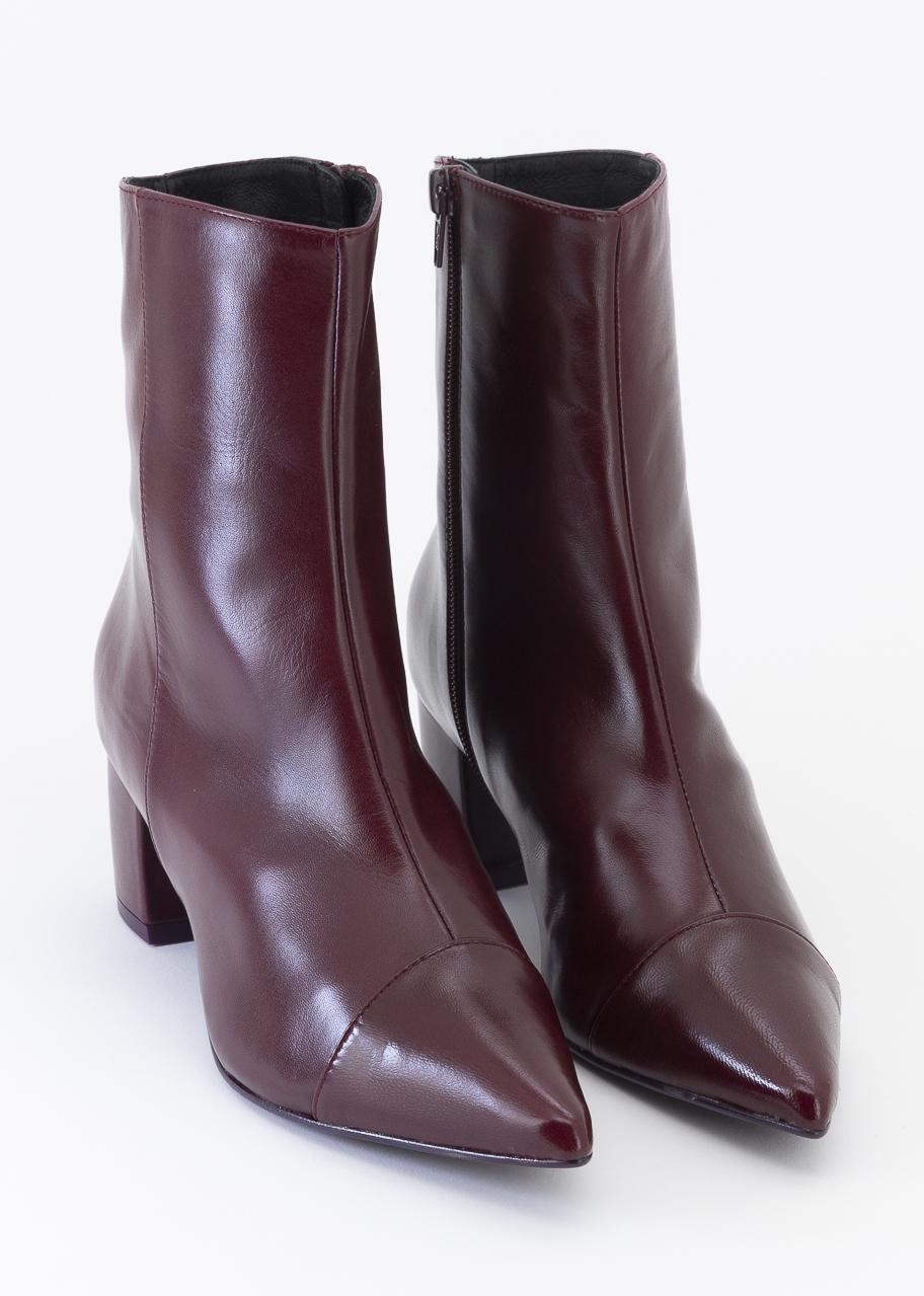 JIMENA BURDEOS ESENCIAL