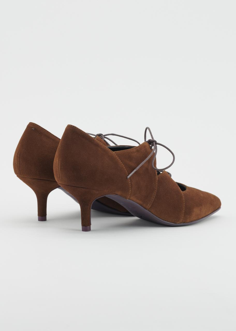URSULA CAMEL ANTE