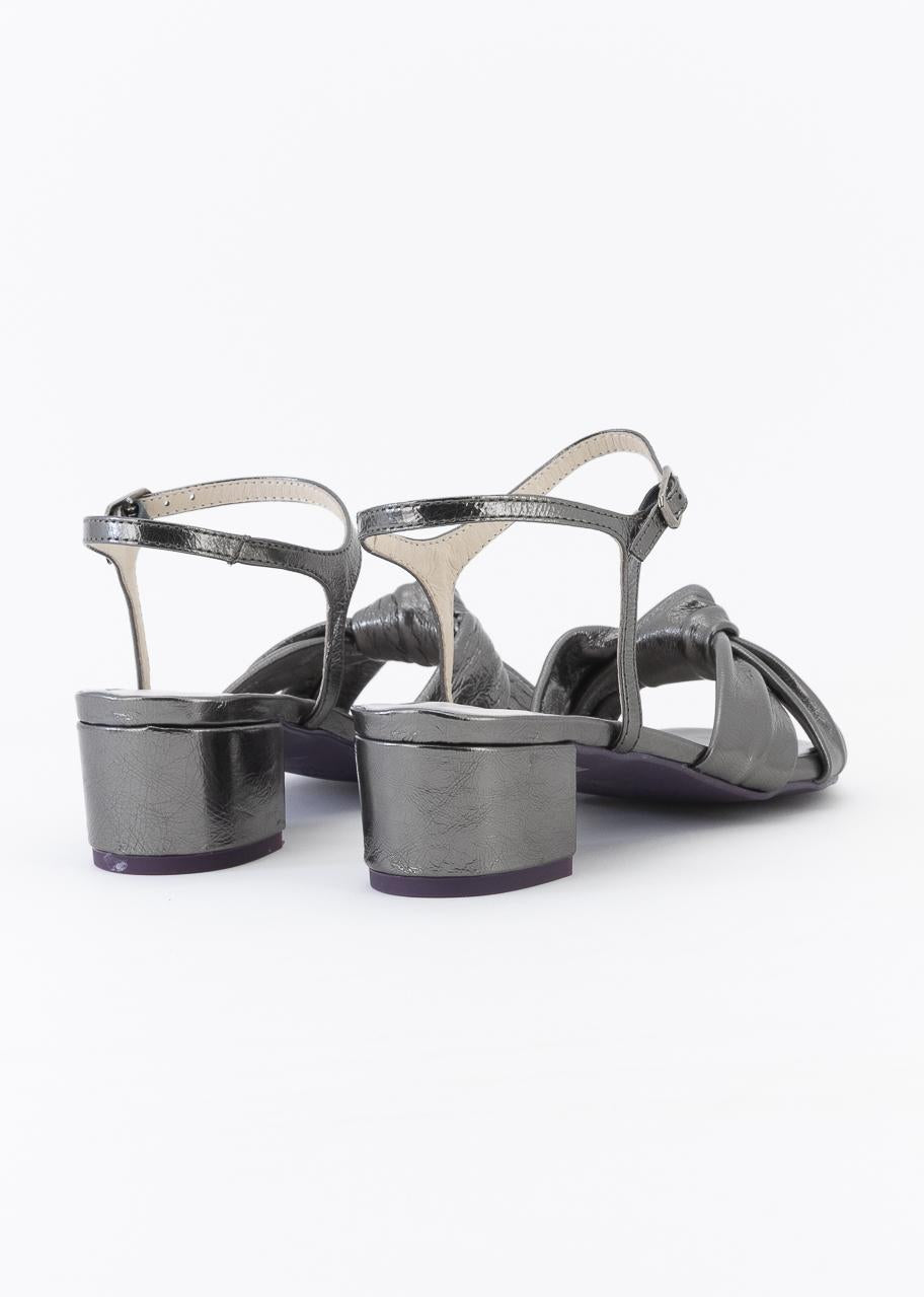 RAQUEL ESTAÑO METAL